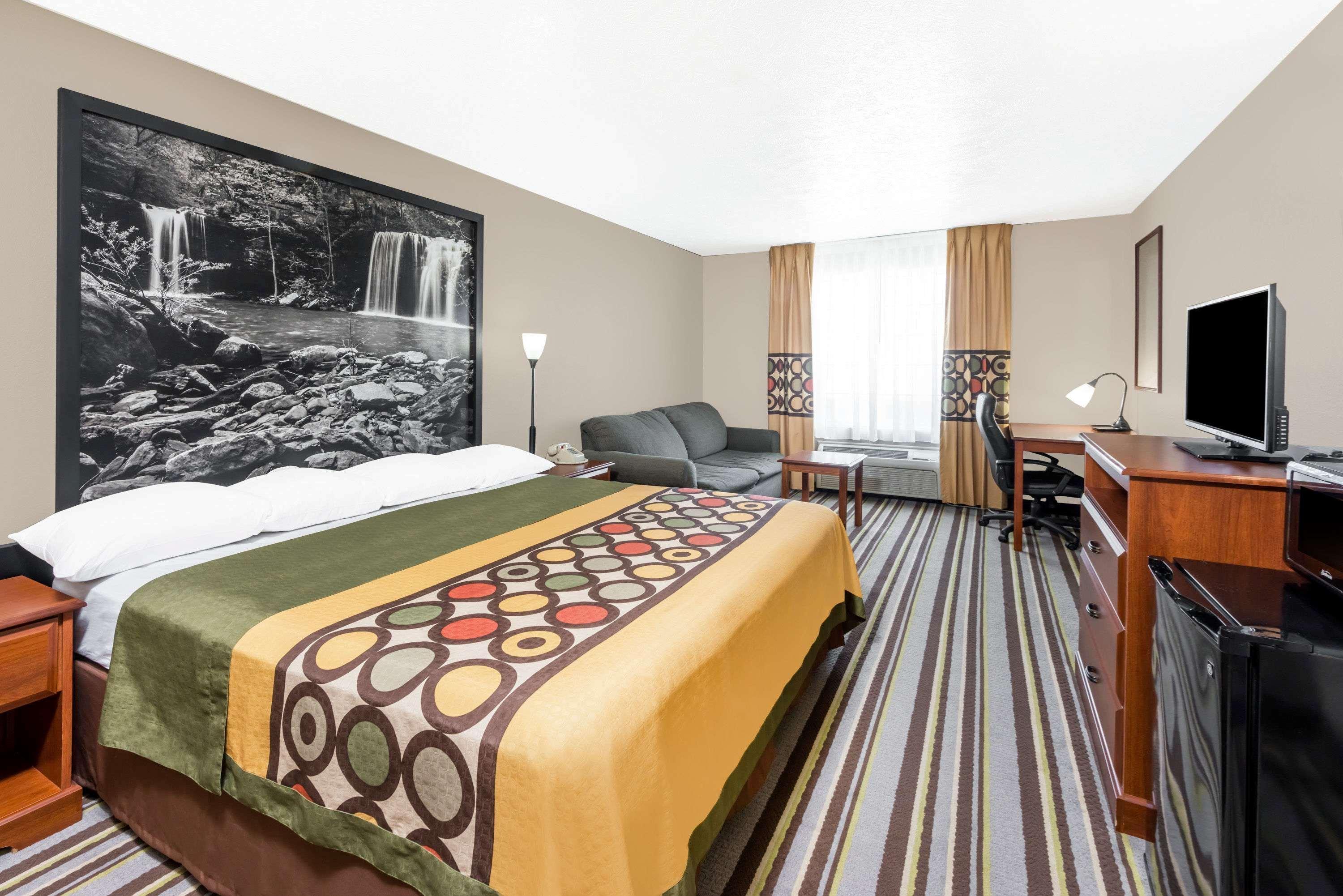 Super 8 By Wyndham Bolivar Bagian luar foto